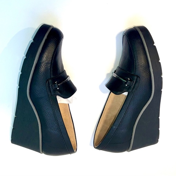 SOUL Naturalizer Achieve Black Wedge Loafers - Picture 6 of 7